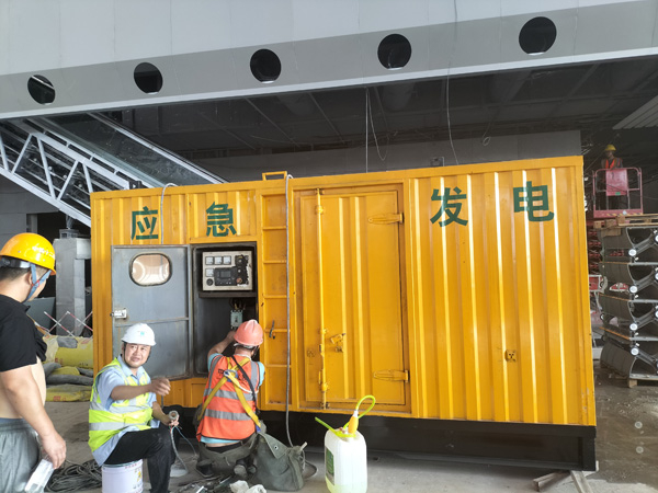 灌南怎样判断空气滤清器是否需要更换？