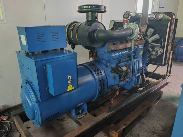 灌南100kW柴油发电机组使用多级机油有哪些优缺点？